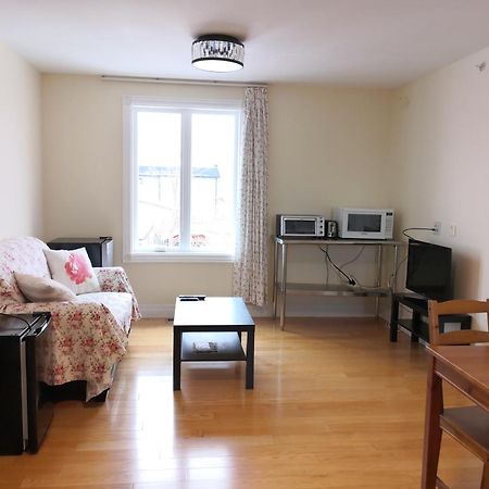 Dairy Homestay Торонто Екстериор снимка