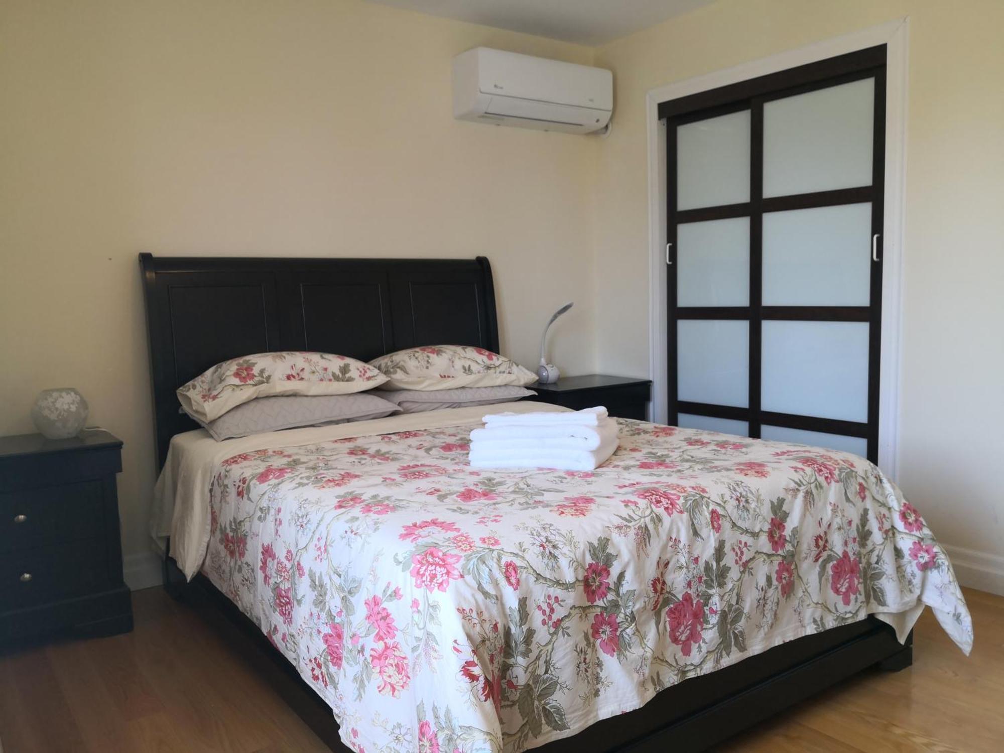 Dairy Homestay Торонто Екстериор снимка