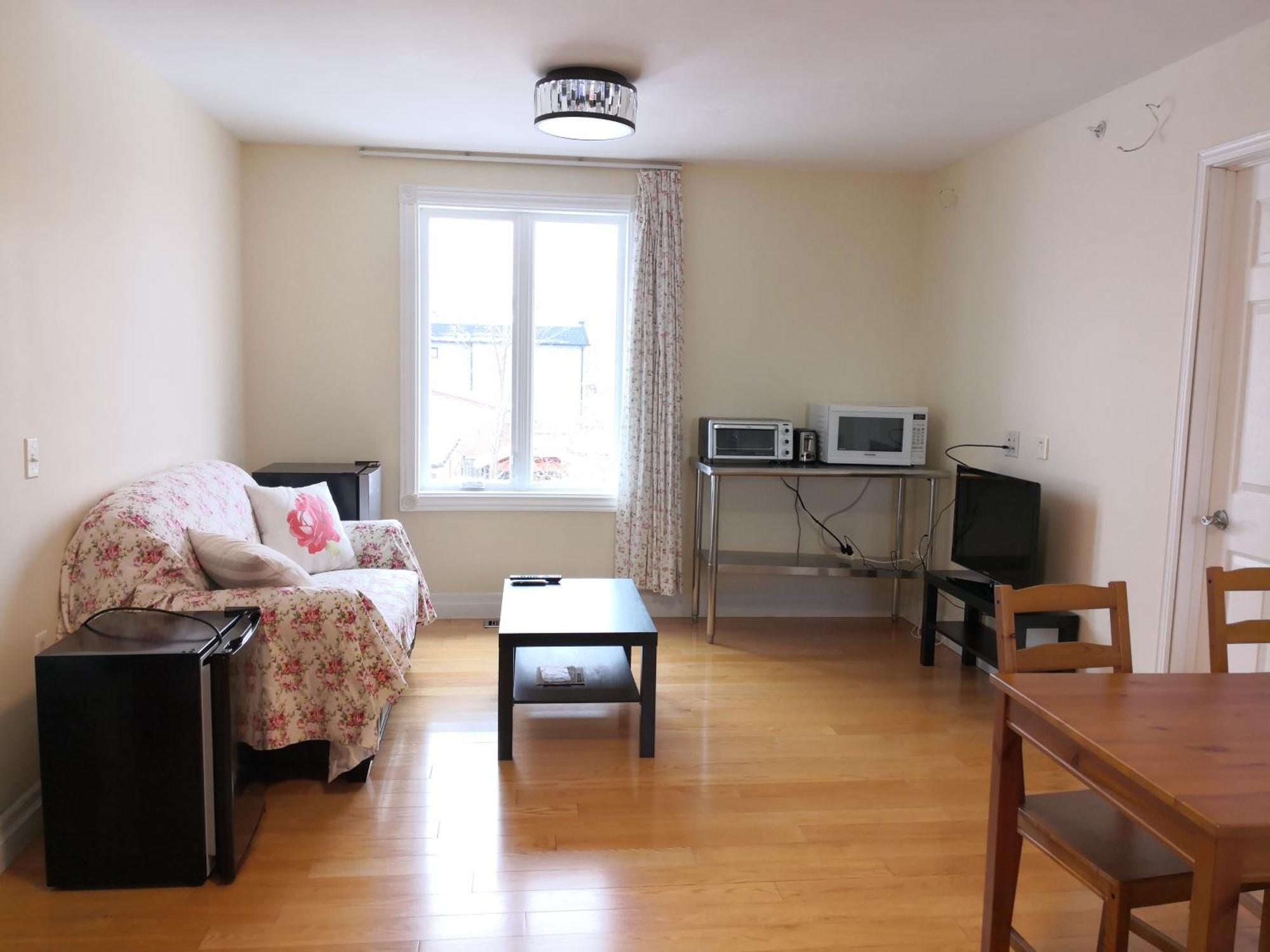 Dairy Homestay Торонто Екстериор снимка